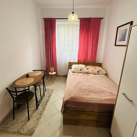 Pomarańczowy Pensjonat 3*