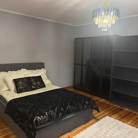 Pomarańczowy Pensjonat 3*